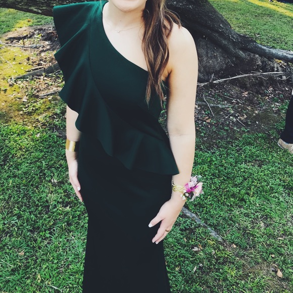 Hunter green formal - Picture 1 of 3